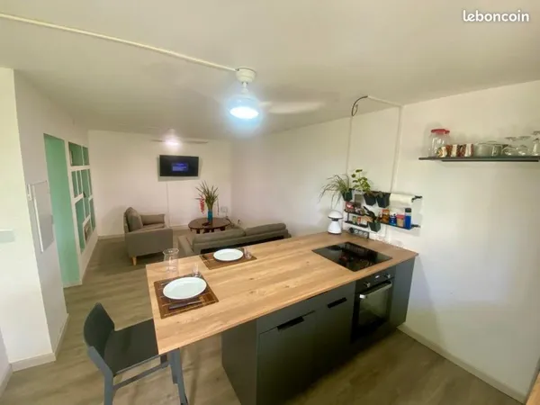 Location T2 meublé de 48m² + jardin dans Résidence sécurisée avec piscine, Etang Salé les Hauts