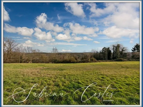 ✨ À vendre - Superbe terrain d'environ 2 950 m² avec vue, à Saint-Pierre-de-Bailleul ✨