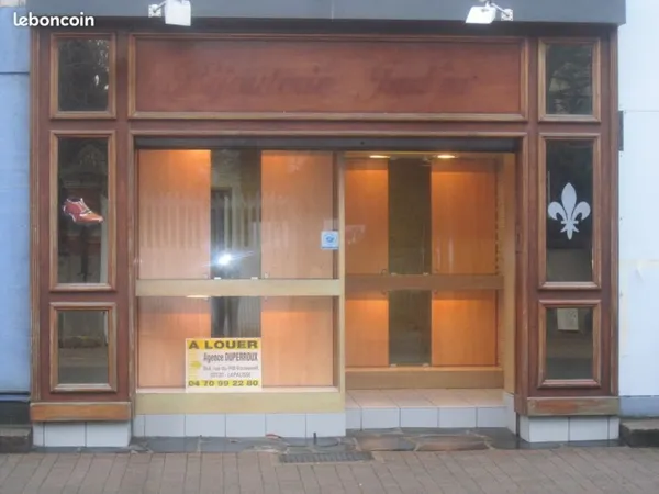 Local commercial 3 pièces 25 m²