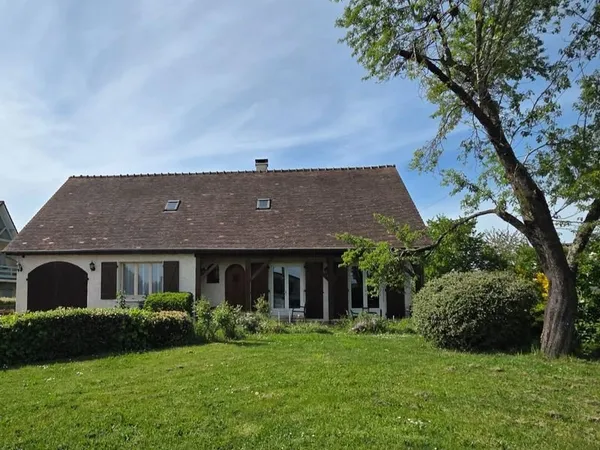Maison familiale spacieuse et lumineuse - T6