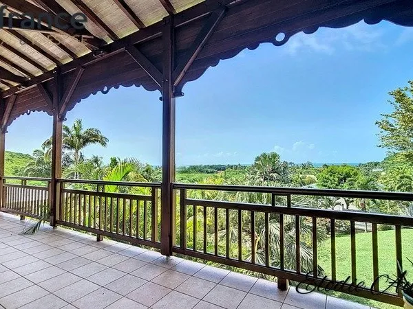 Villa T4 + Grand appartement et une Vue mer