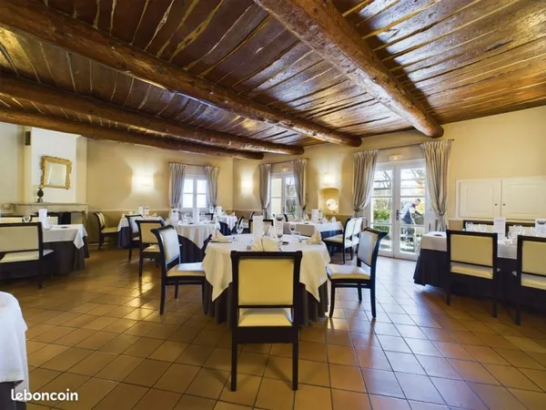 MEYREUIL - Tout près d'AIX-EN-PROVENCE - A VENDRE FONDS DE COMMERCE RESTAURANT entièrement équipé - 