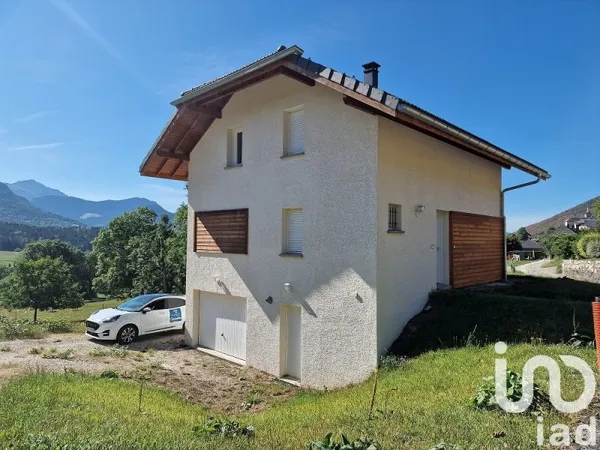 Maison 6 pièces 109 m²