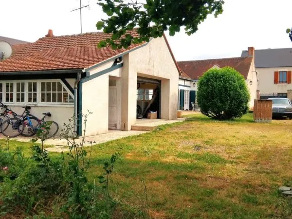 Maison, grand jardin, beaux volumes