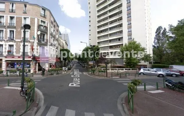 Local commercial 120 m²