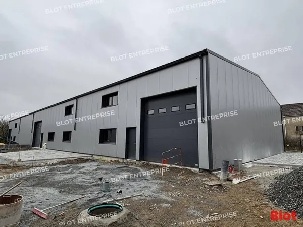 Entrepôt 652 m²