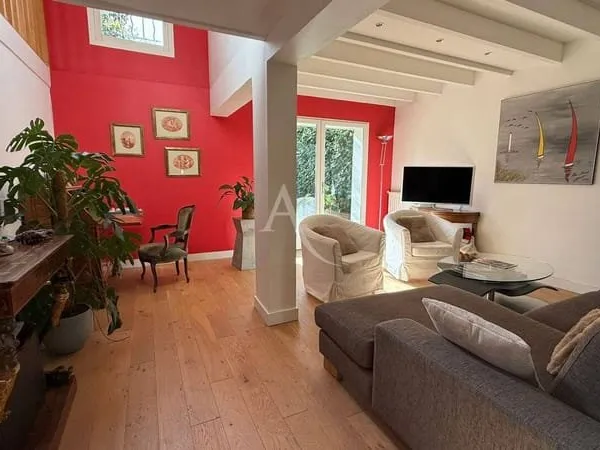 Maison 9 pièces 220 m²