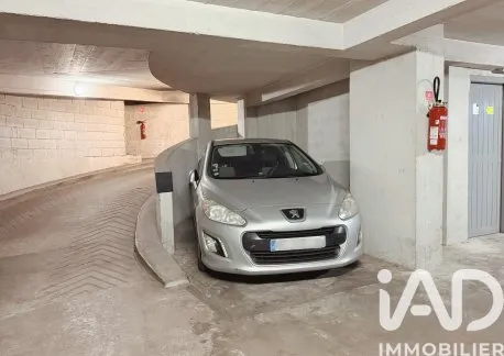 Parking 11 m²