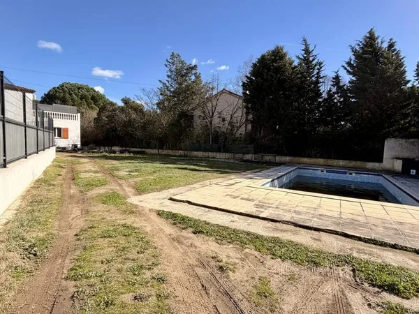 ALLAUCH GOLF, Maison T4 de 92m2 en rez de jardin privatif de 800m2