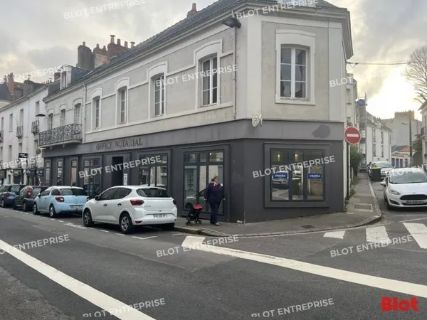 Bureaux 395 m²