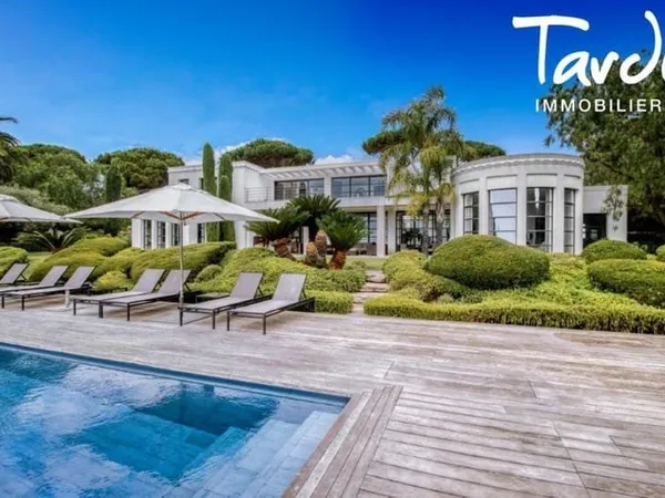 Maison d'architecte - Vue mer, proche mer - 83990 SAINT-TROPEZ