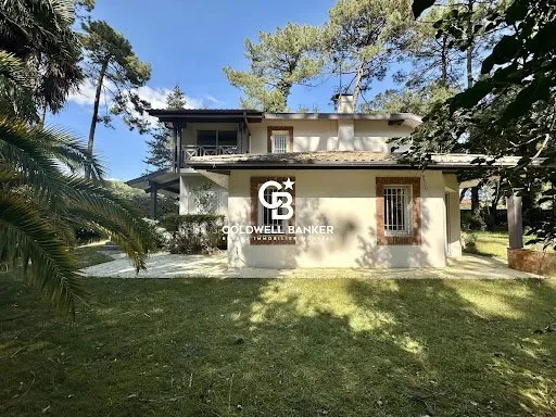 Maison 5 pièces 160 m²