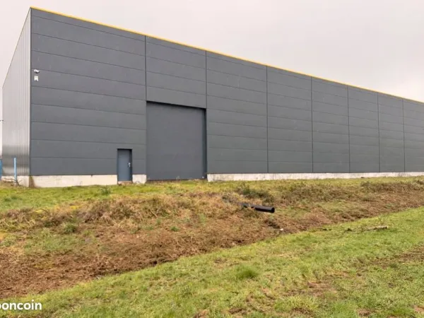 Local 1000 m² GUINGAMP