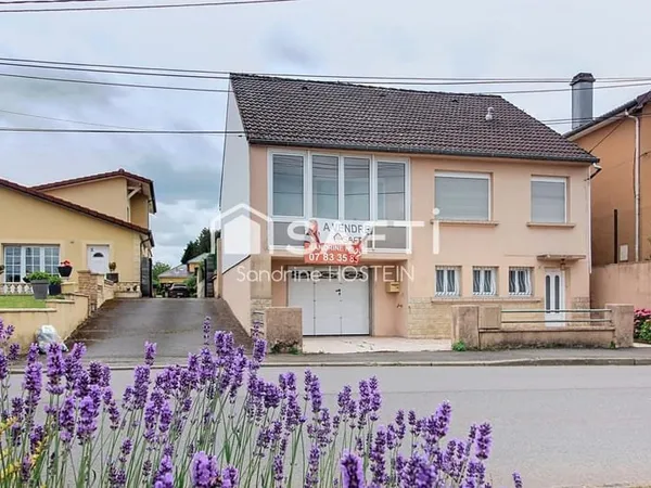 Maison individuelle sur 23 ares constructibles!