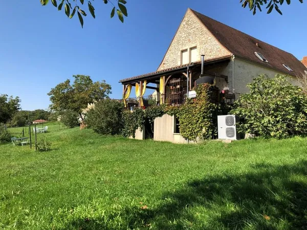 Superbe maison en pierre à vendre, rénovée avec prestations