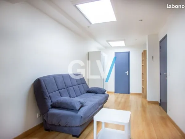 Studio 1 pièce 28 m²