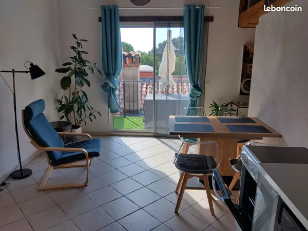 T2 avec terrasse et parking