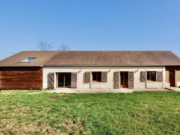 Maison de plain-pied 4 pièces 151 m²