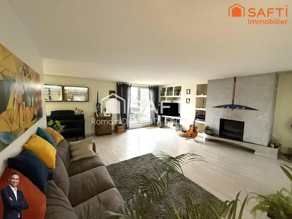 Superbe appartement de 3 pièces en attique disposant de deux terrasses, d'une cave, d'une place de s
