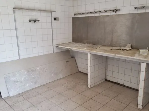 Â LOUER avec un pas de porte