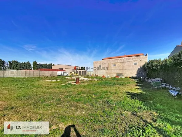 À vendre - Local + Appartement avec terrasse panoramique sur