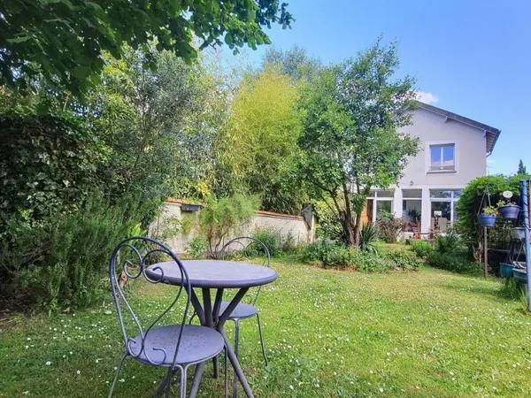 Maison avec jardin plein Sud et forêt à deux pas