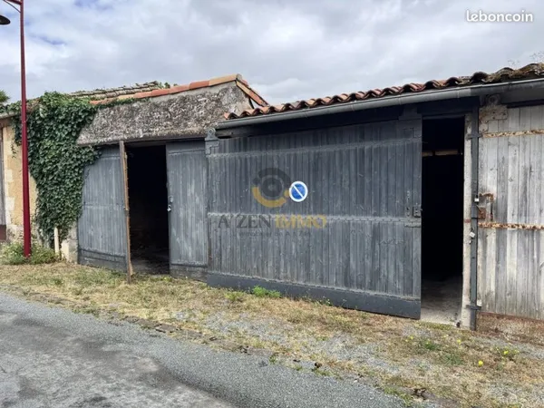 Parking/box 38 m² champdeniers