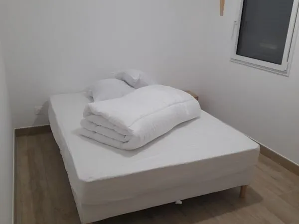 Chambre meublée rue legendre dans maison récente