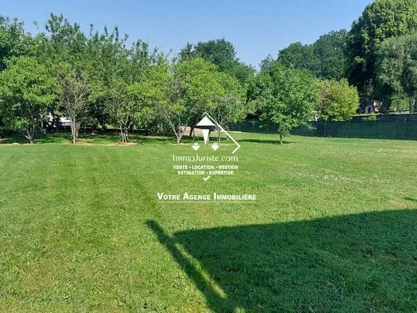 TERRAIN A BATIR ST JUNIEN - 886 m2