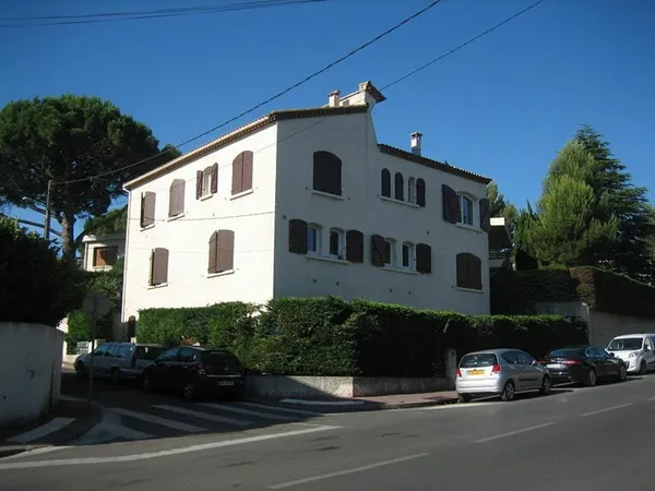Ventes de 5 Studio rénovés dans un immeuble à Montpellier