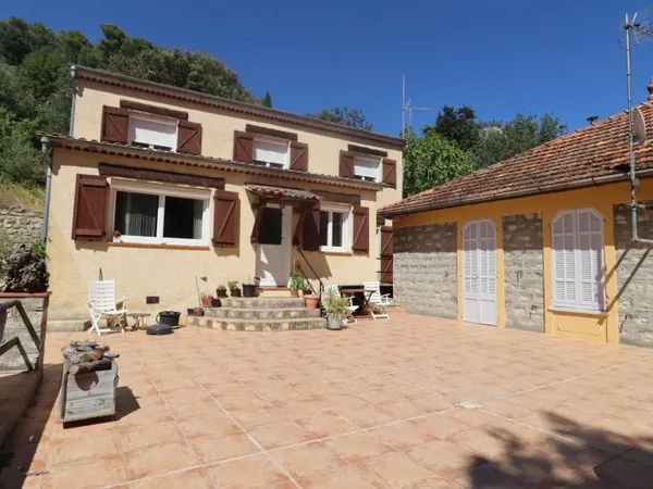 BARGEMON – MAISON T5 PROCHE VILLAGE ET ECOLES 135 M2 - 3 CHAMBRES JARDIN