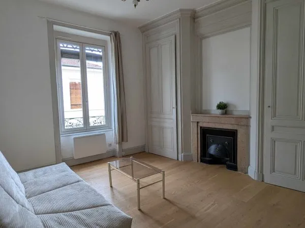 Loue appartement meublé