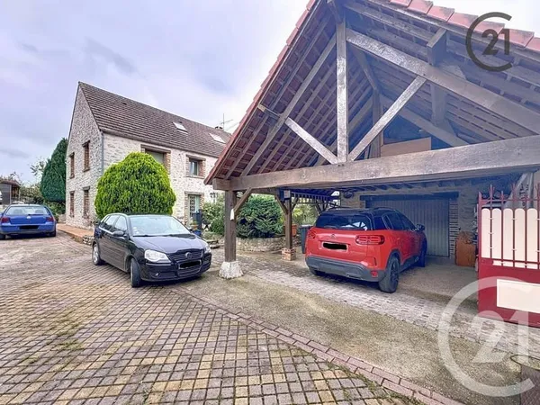 Maison 9 pièces 230 m²