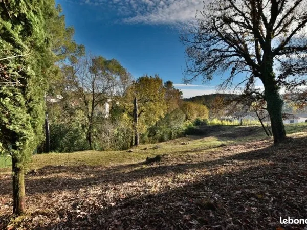 Terrain Constructible 1500m quartier résidentiel