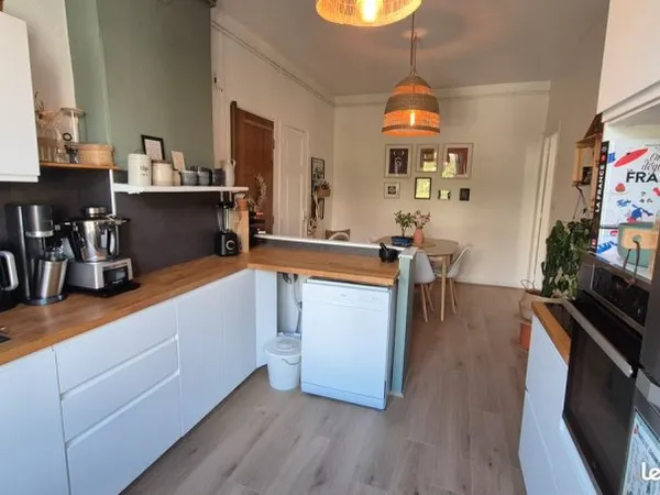 Grand T2 proche centre ville