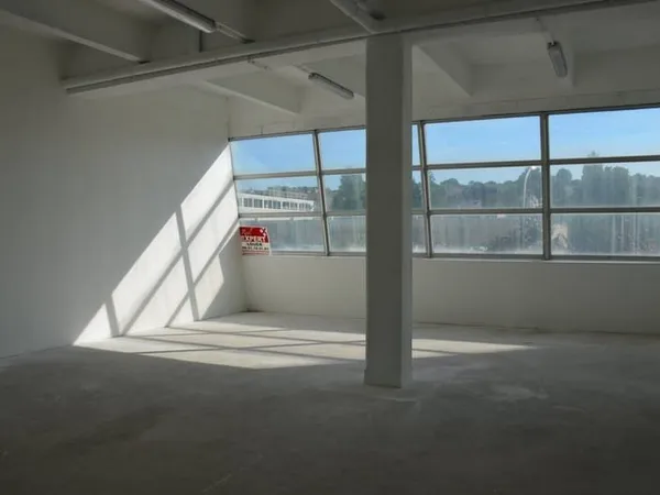Local d'activité 90 m²