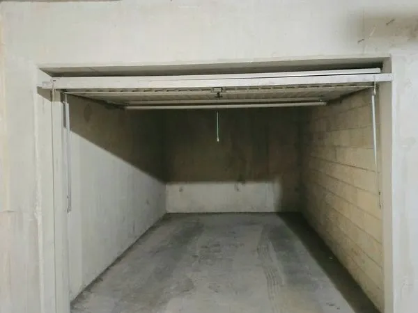Location Parking Box Garage fermé - Centre ville Reims