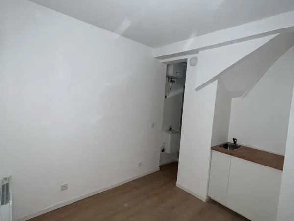 Studio 10m2 pontoise centre ville