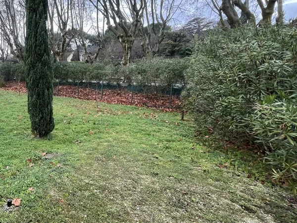 Terrain constructible sauveterre proche toutes commodités