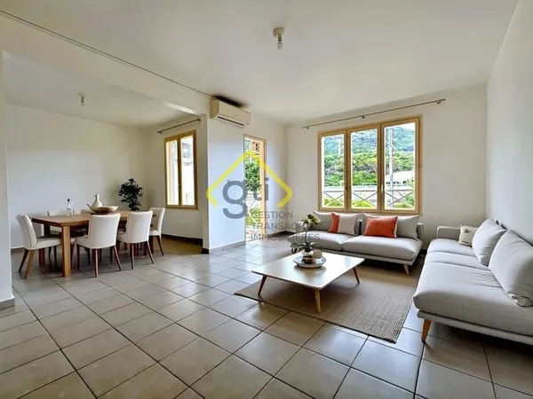 A vendre T4/5 88 m2 Saint-Denis 3 chambres, séjour climati