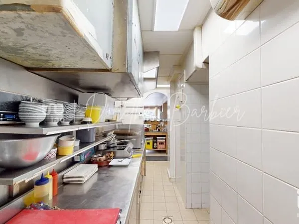 Commerce 154 m²