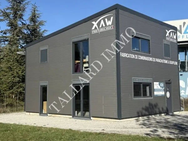 Local 3 pièces 132 m²