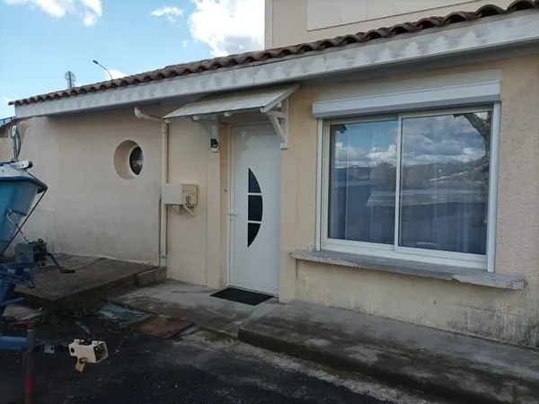 Pour les amoureux de la pêche jolie maison au bord de la riv