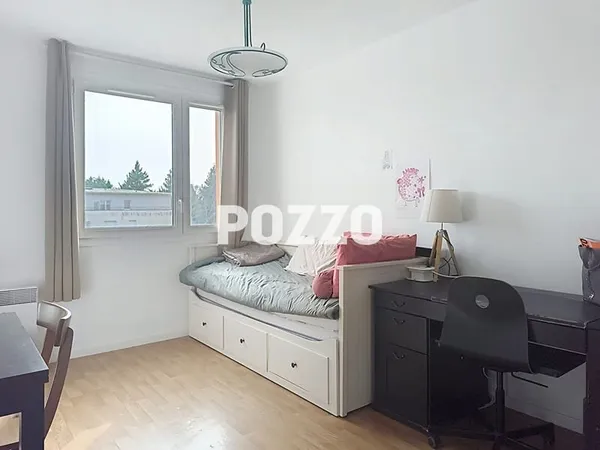 CAEN - CLOS BEAUMOIS - studio meublé -19.26m2