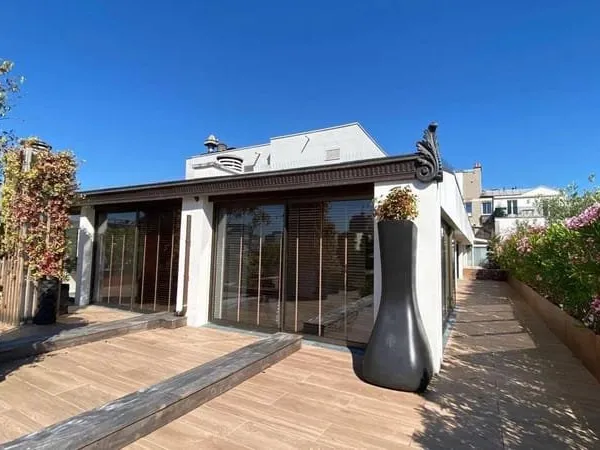 Dernier Etage Avec Terrasse Exceptionnelle Et Vues