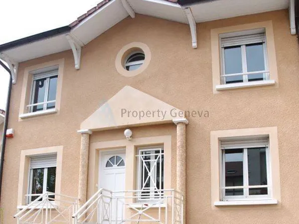 Maison 6 pièces 250 m²