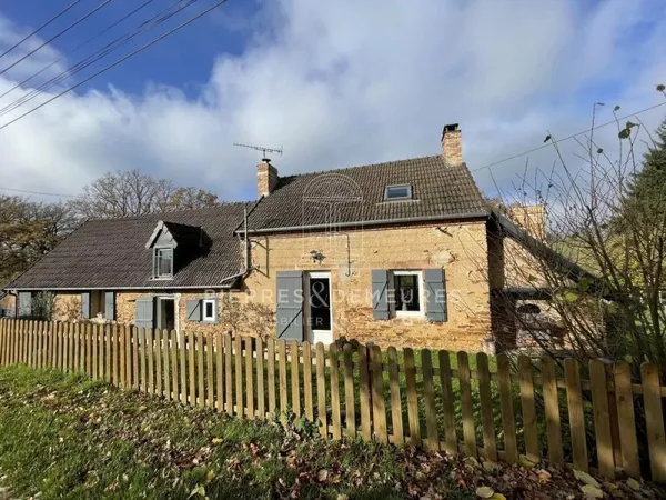 LONGERE AUTHENTIQUE AVEC VUE SUR LA CAMPAGNE BERRICHONNE