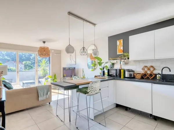 Appartement T2 avec terrasse Dernier étage vue dégagée
