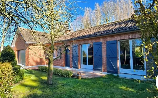 Plain-pied individuel rare Jardin paysager Le Maisnil