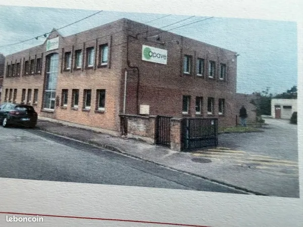 À LOUER 350 m2 DE BUREAUX